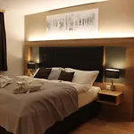 Hotel The Onya & 5*