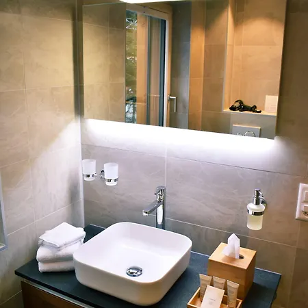 The Onya & ベルヴァルト