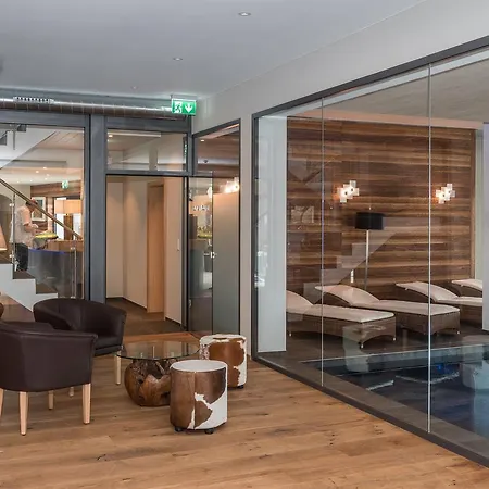 ホテル The Onya & ベルヴァルト